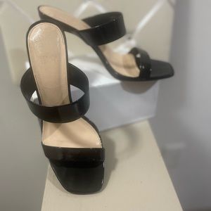 Vince Camuto Black Sandals